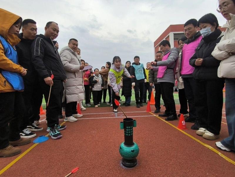 点击图片进入下一页