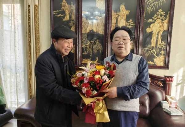 陕西柳研会长安工作部慰问郝随年先生