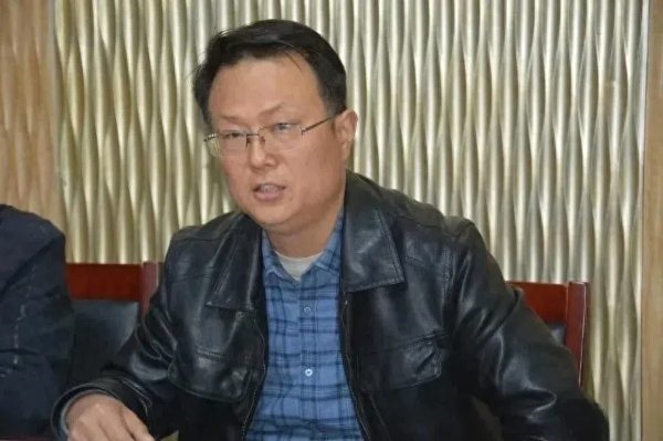 评论：良善庄在她的笔下活着（吕维）